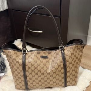Authentic Gucci Signature Tote Brown Beige